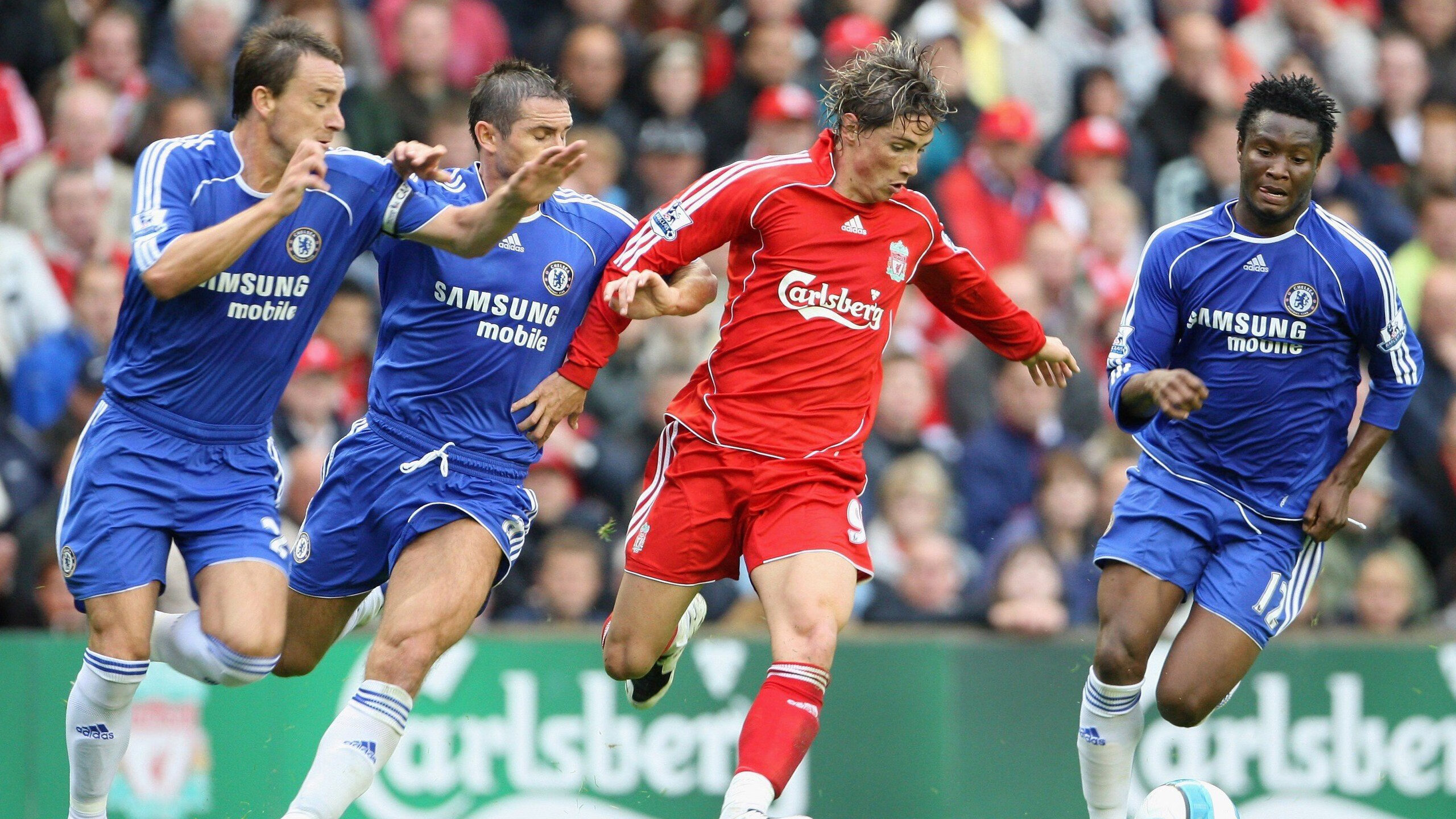 特奥的终场绝唱，比利亚雷亚尔在欧联杯决赛中最后时刻击败曼联