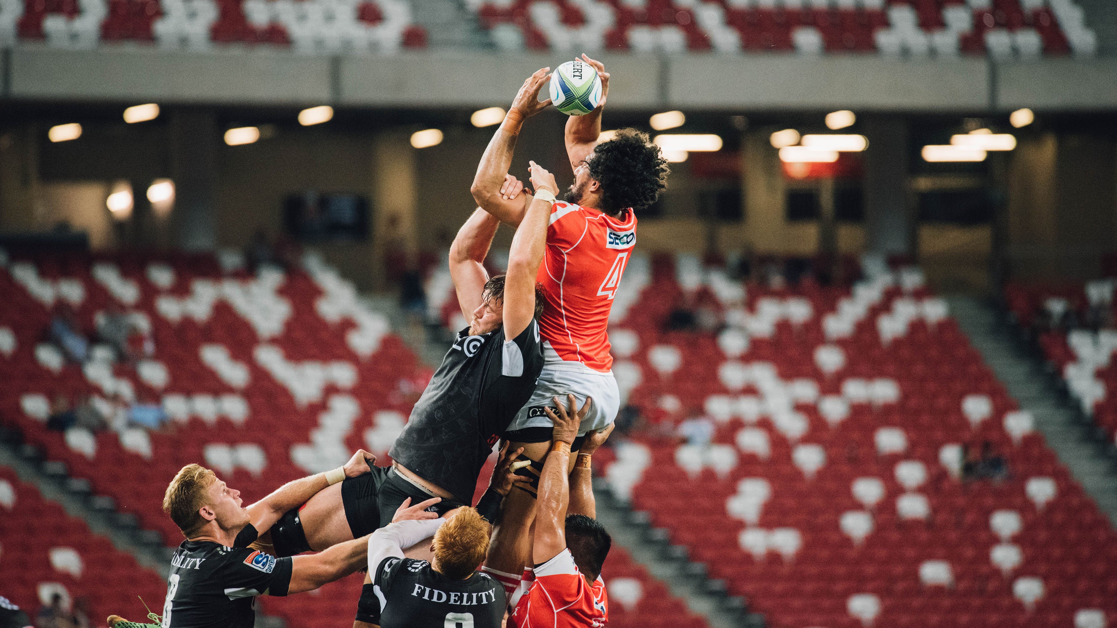 许昕刷新纪录，波兰队碾压日本队，世界乒坛新格局的震撼之夜